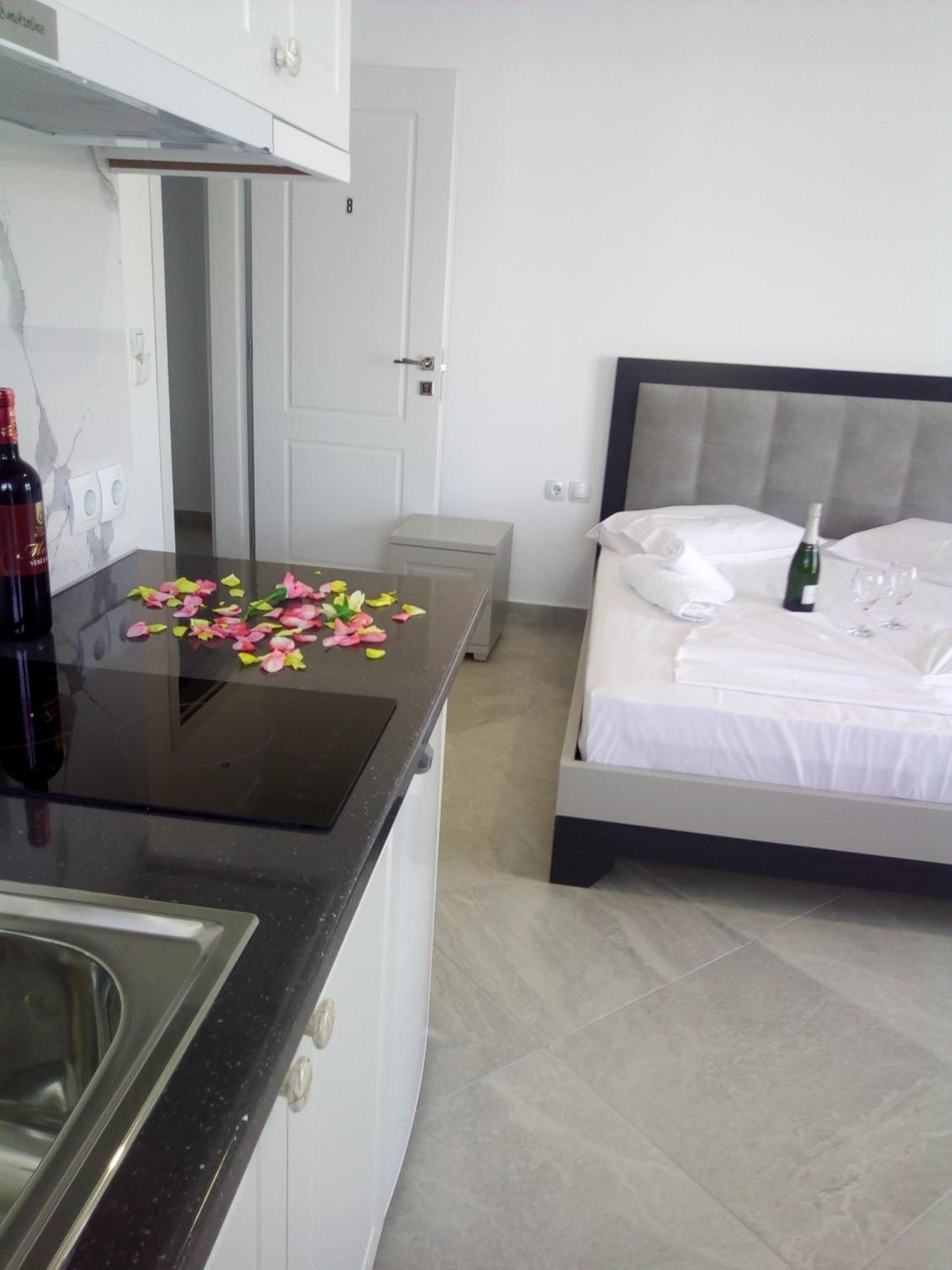 Mariana Apartments Sarandë Værelse billede